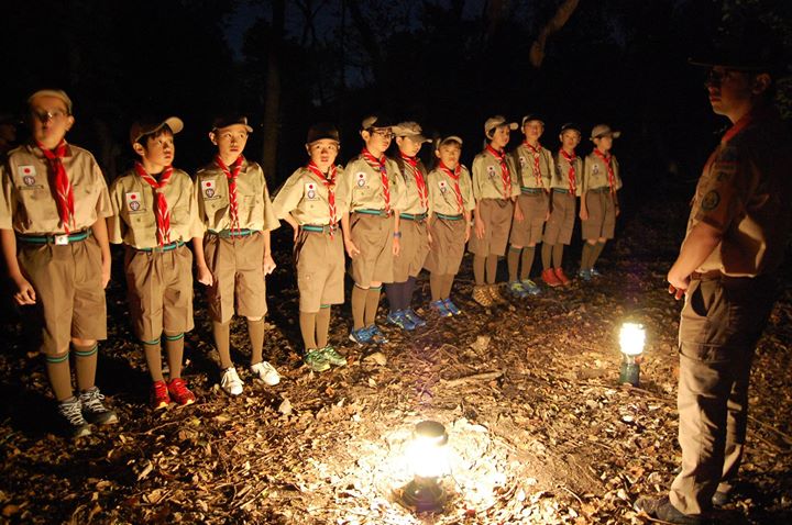 12月11日、ボーイ隊の入隊式が厳かに行われました。