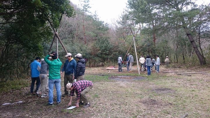 総大将(団委員長)が鎮座する櫓(信号塔)も鋭意制作中。