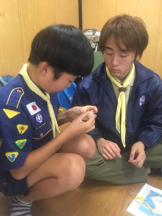 昼プロはチーリン作りと感謝バッチ作り