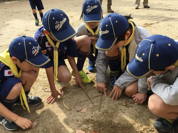 よく晴れた絶好のハイキング日和の日に2隊は今のメンバーになって初めてのハイキングへ。