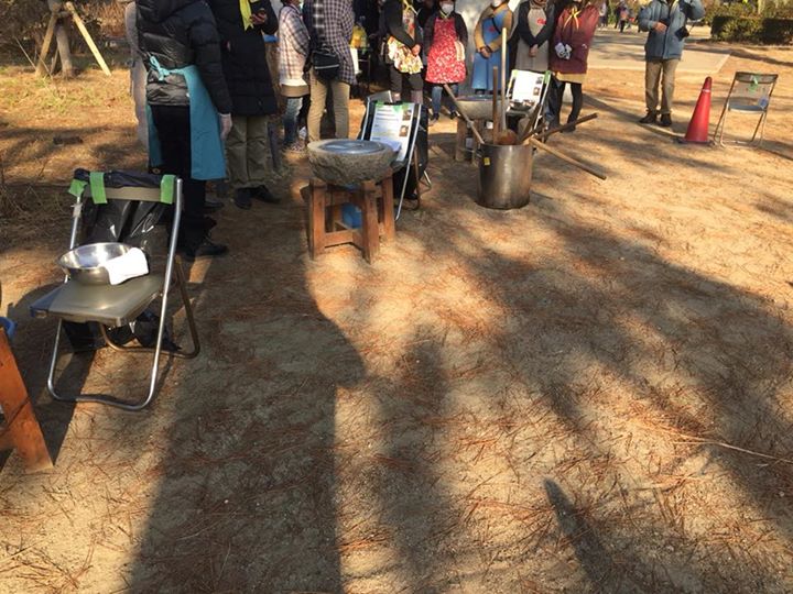 恒例の年末お餅つきです。