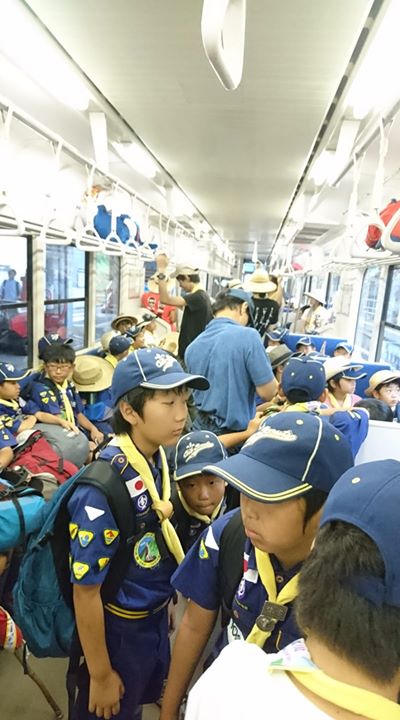 電車はカブだらけです。