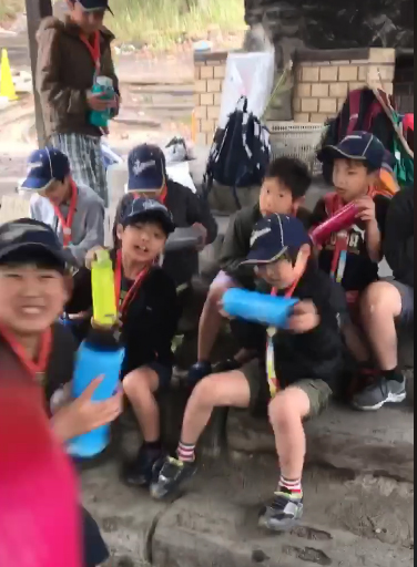 ひたすらシェイクしております。