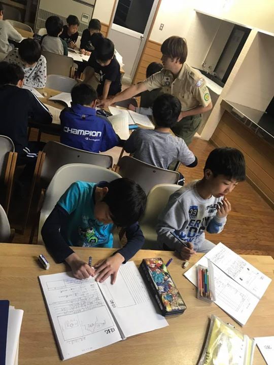 夜景を眺め、舎営の目標を書き1日目終了